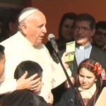 Os adultos devem ser como as crianças, diz Papa em hospital