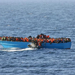 Migrantes: 39 morrem após barcos afundarem na Tunísia