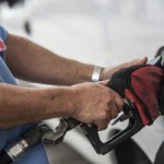 Preço da gasolina e do etanol fecha semana em alta; diesel recua