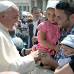 Veja três discursos do Papa Francisco sobre famílias