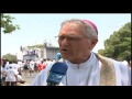 Caminhada da Paz reúne milhares de fiéis em Brasília