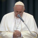 Afeganistão: Papa Francisco condena ataque 