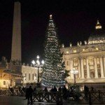 Papa: presépio e árvore de Natal formam mensagem de esperança