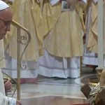 Papa na Missa do Galo: Jesus ensina o que é essencial na vida