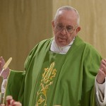 A fé é nossa vitória, diz Papa em homilia