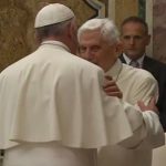 Bento XVI faz 65 anos de padre e comemora com Francisco