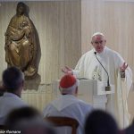 Papa: cristãos se olhem no espelho antes de julgar