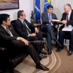 Comissão do impeachment ouve responsáveis por perícia em documentos