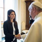 Papa Francisco recebe a nova prefeita de Roma