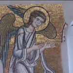 Descoberto anjo escondido nas paredes da Igreja da Natividade