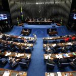 Senado retoma julgamento de Dilma com debate entre defesa e acusação