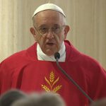Matar em nome de Deus é satânico, diz Papa em homilia