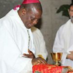 Oração do rosário é arma na luta contra o terrorismo, diz bispo