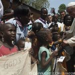 Vaticano faz ação beneficente em prol de crianças africanas