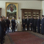 Papa Francisco se encontra com líder palestino Mahmud Abbas