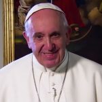 Papa Francisco recebe nova edição da Torá