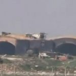 EUA atacam base aérea na Síria em resposta a ataque químico