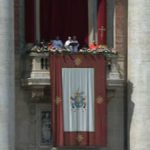 Bênção Urbi et Orbi: Papa menciona drama das guerras e da imigração