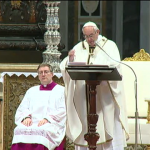 Papa Francisco ensina padres como devem fazer a homilia