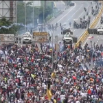 Venezuela enfrenta mais um dia de protestos e violência