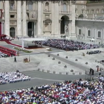 Peregrinos de todo o mundo se reúnem em Roma para festa de Pentecostes