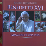 Jornalistas lançaram biografia ilustrada de Bento XVI