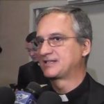 A Igreja quer comunicar o Evangelho da Misericórdia, diz Monsenhor Viganò