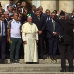 Delegação da Chapecoense é recebida pelo Papa Francisco no Vaticano