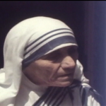 Santa Teresa de Calcutá inspira devotos em todo mundo