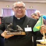 Diácono brasileiro ganha prêmio internacional por seu trabalho com moradores de rua