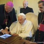 Conta oficial do Papa no Twitter completa cinco anos