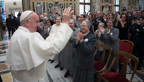 Encontro do Papa com as Irmãs Missionárias do Sagrado Coração de Jesus