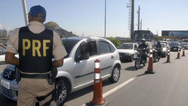 PRF registra queda de 50% no número de mortes durante feriado