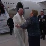Papa Francisco chega ao Chile em primeira viagem apostólica de 2018