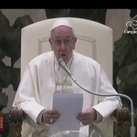 Apesar do frio em Roma, Papa fala sobre a Liturgia Eucarística na Catequese