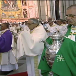 Na Catedral da Sé, padres renovam as promessas sacerdotais