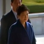 Na Coreia do Sul, ex-presidente é condenada a 24 anos de prisão