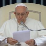 Catequese: Papa explica os ritos centrais do Batismo