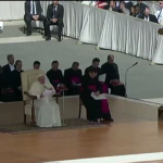 Papa afirma que os cristãos não estão sozinhos na luta contra o mal