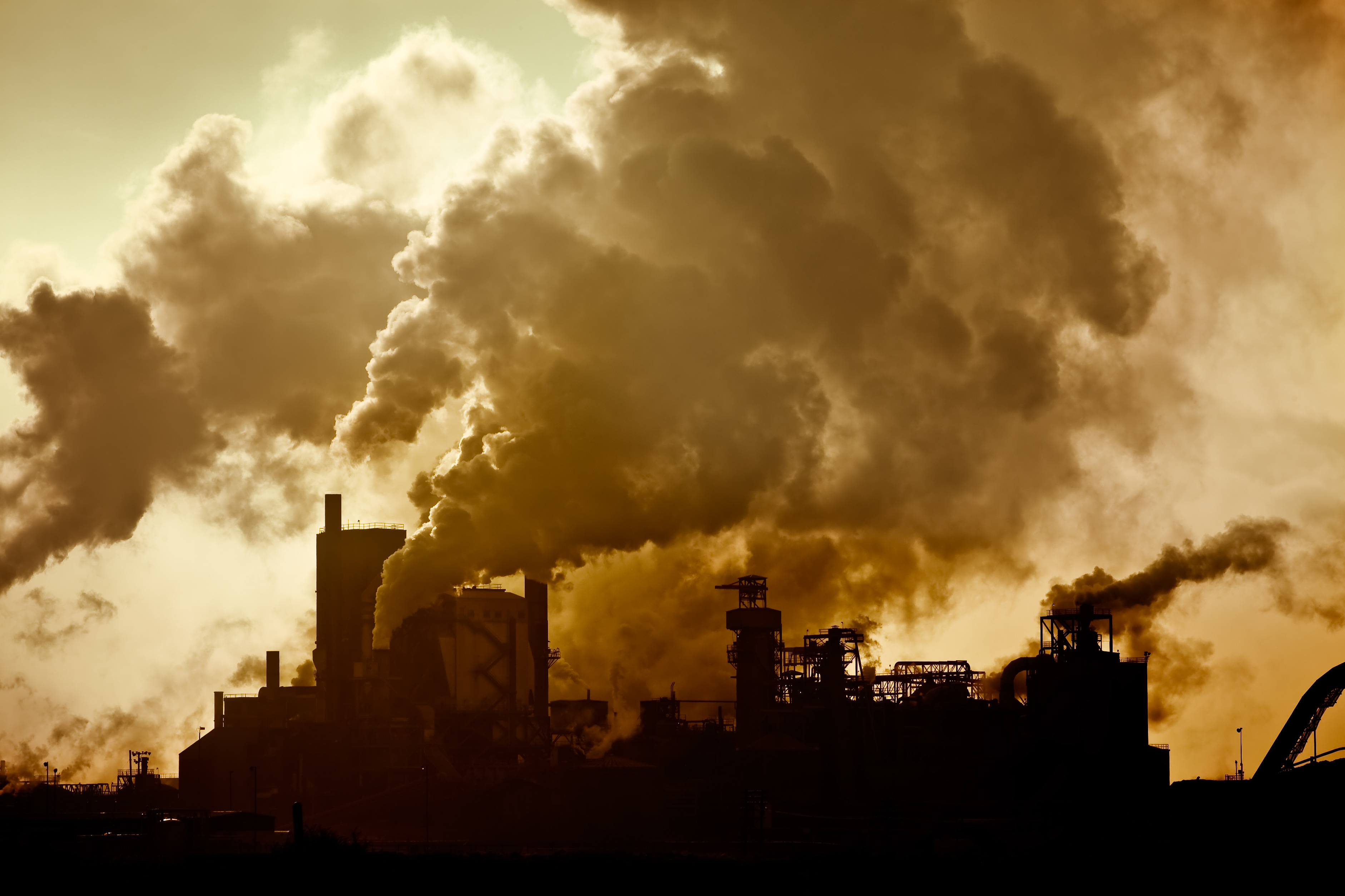 Выброс токсичных веществ. Загрязнение воздуха. Атмосферное загрязнение. Экология загрязнение воздуха. Загрязнение заводами.
