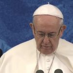 Em Knock, Papa reza por vítimas de abusos e pede por verdade e justiça