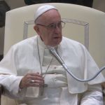 Catequese: Papa alerta sobre invocar o nome de Deus com hipocrisia