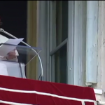 Papa Francisco volta a pedir paz para a Síria durante a oração do Angelus