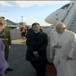 Papa Francisco conclui viagem nos balcãs com visita a Estônia