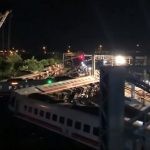 Em Taiwan, trem descarrilha e deixa 18 mortos e 187 feridos