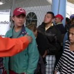 México propõe recrutar migrantes de caravanas para trabalhos locais