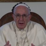 Em novembro, Papa Francisco pede oração pela paz mundial