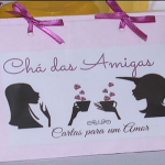 Através de cartas, voluntárias motivam pessoas na luta contra o câncer