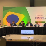 Bolsonaro participa de encontro com governadores e ministros em Brasília