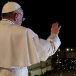 Em Retiro Espiritual, Papa celebra aniversário de sua eleição em oração